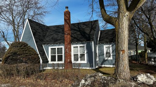 Fully furnished 2 bedroom home
