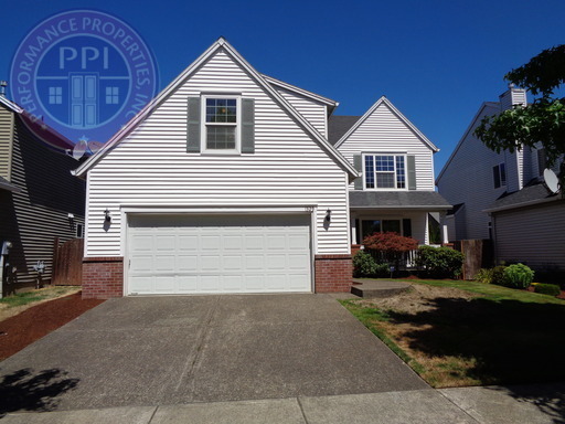 Hillsboro House: 1329 NE Setting Sun Drive