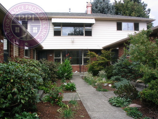 Portland Apartment: 5707 - 5725 SE Division Street