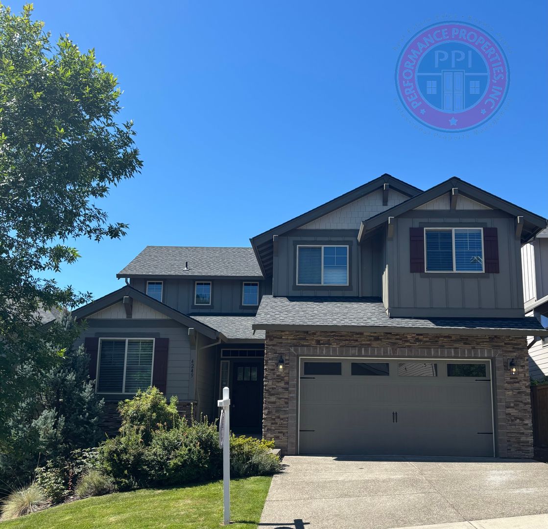 Gresham House: 4249 SW Emerald Avenue