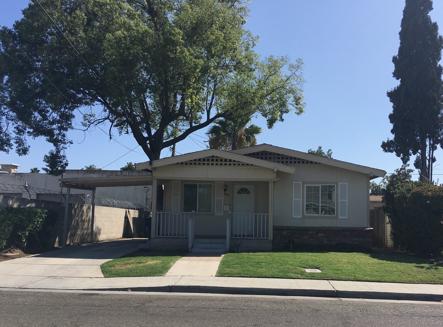 Fresno House: 1612 E. Home Ave.