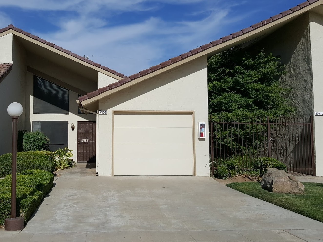 Fresno Condo: 5740 N. Monte Ave. #2