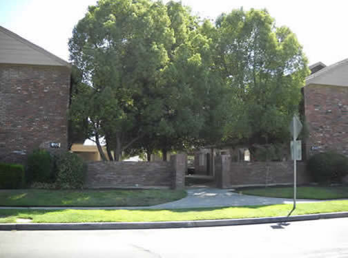 Fresno Apartment: 4554 N. Sharon Ave