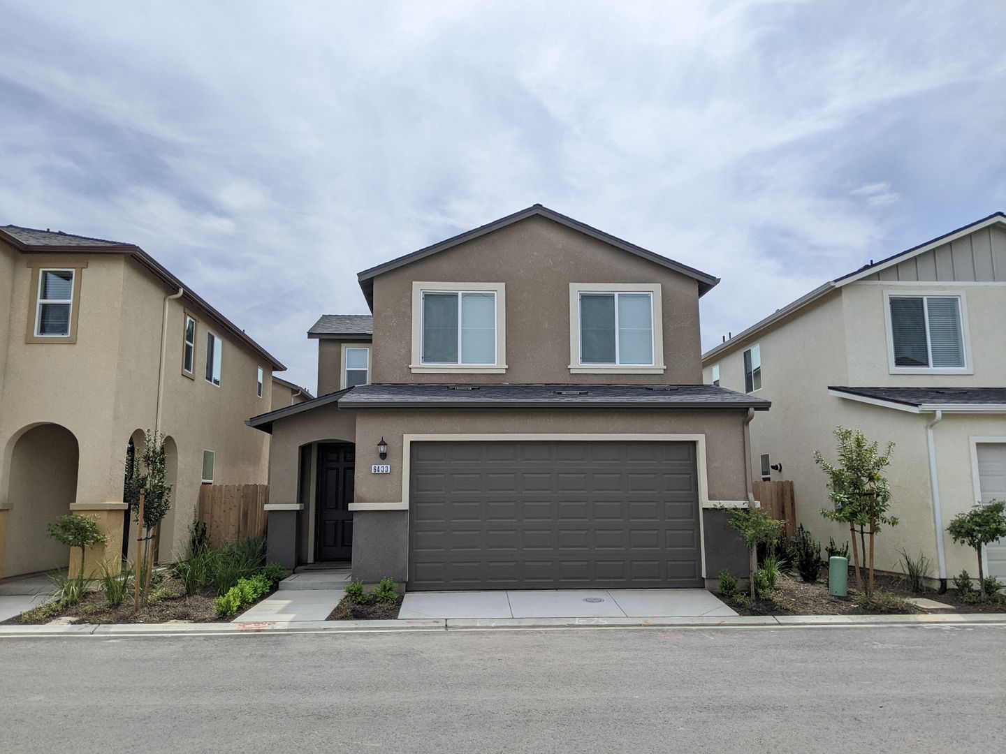Fresno House: 6433 E. Malbec Drive