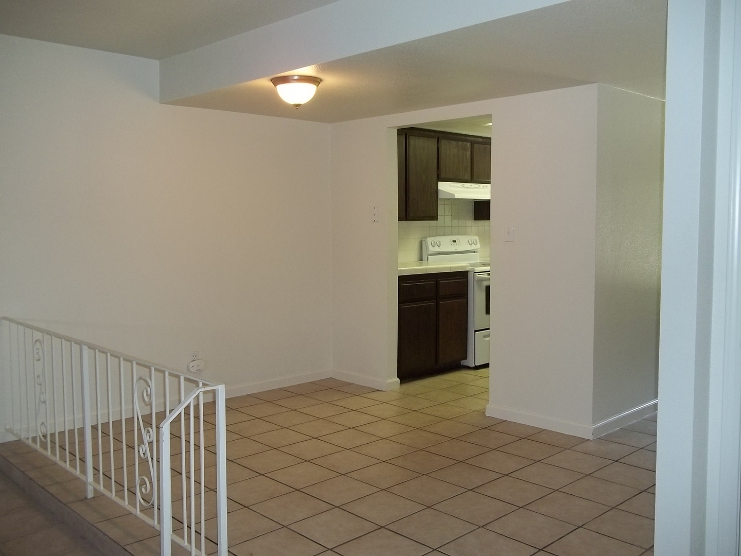 Fresno Apartment: 6052 N. Augusta
