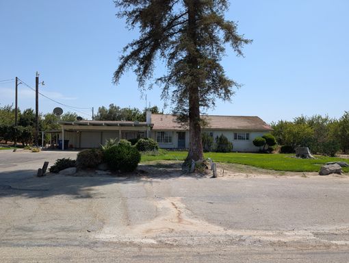 Nice rural home with recent updates, large lot, good space, bonus room and nice amenities. – photo 1