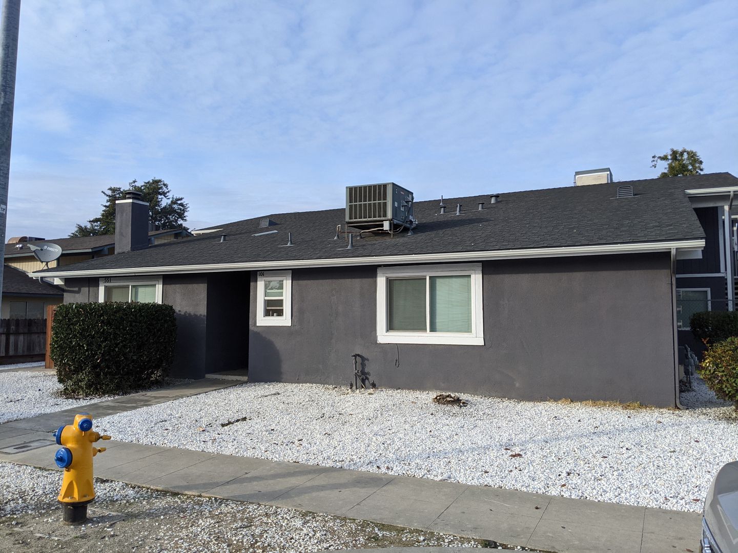 Clovis Apartment: 551 W. Ashlan Ave.