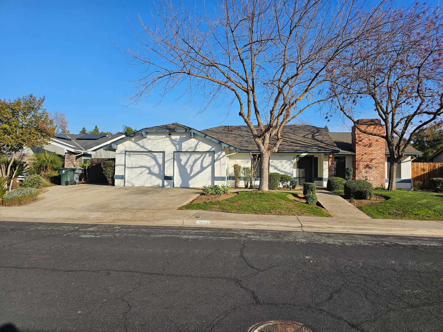 Clovis House: 1757 Douglas Ave