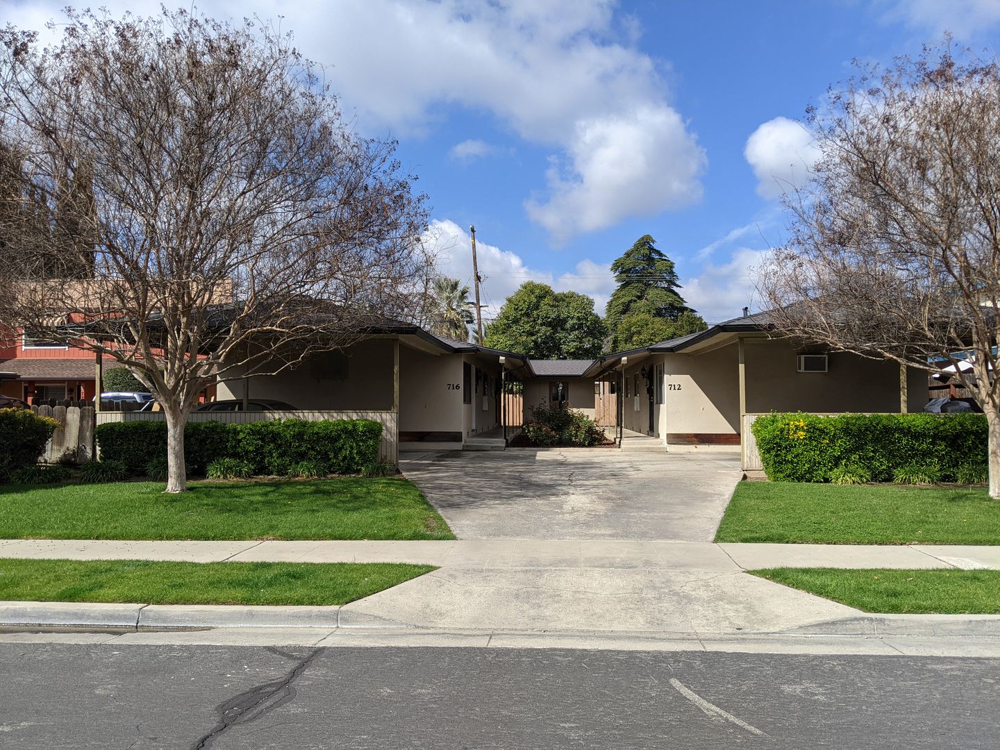 Clovis Apartment: 712 - 716 Woodworth Ave.