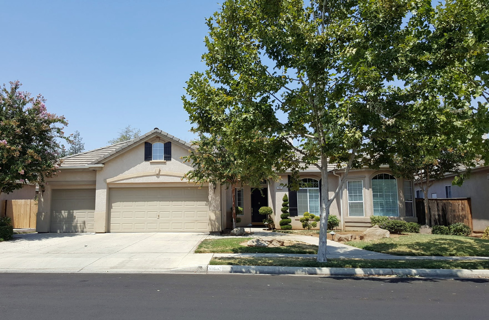 Clovis House: 741 W. Heritage Ave.
