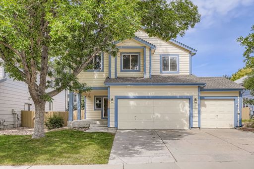 Spacious 5-Bedroom Home with Finished Basement in Parker’s Clarke Farms! – photo 1