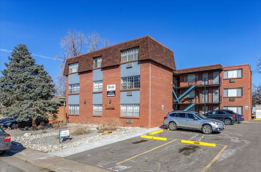 Spacious 2-Bedroom Apartment in the Heart of Englewood! UTILITIES INCLUDED! – photo 1