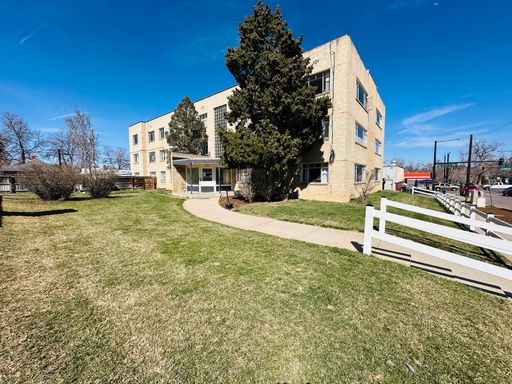 Charming Updated Apartment in the Heart of Denver’s Hale Neighborhood! - UTILITIES INCLUDED!!! – photo 1