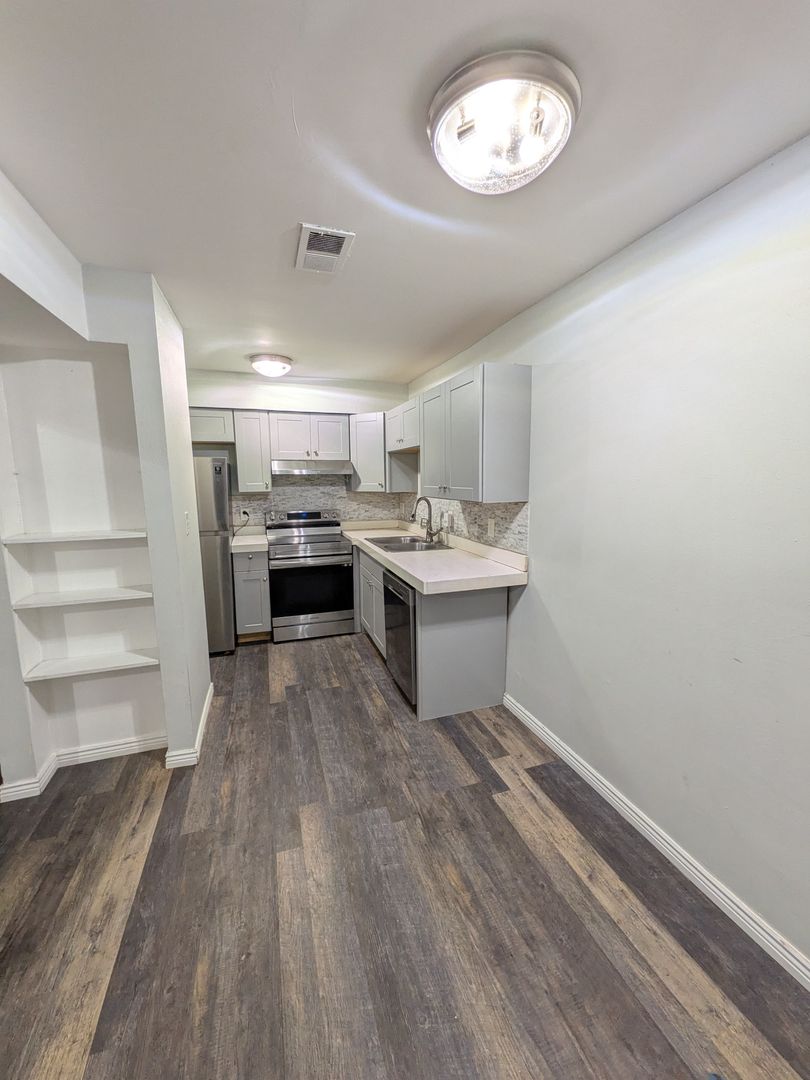 Denver Condo: 5300 E Cherry Creek S. Drive