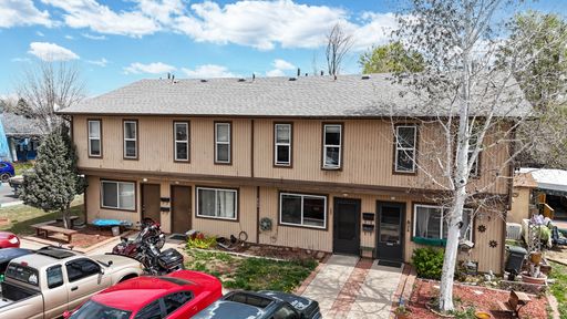 Spacious Townhome-Style Unit in Central Lafayette – 2 Bed, 1.5 Bath with Modern Comforts – photo 1