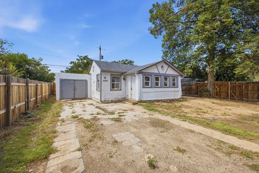 Cozy Denver Home with Functional Layout & Convenient Location – photo 1