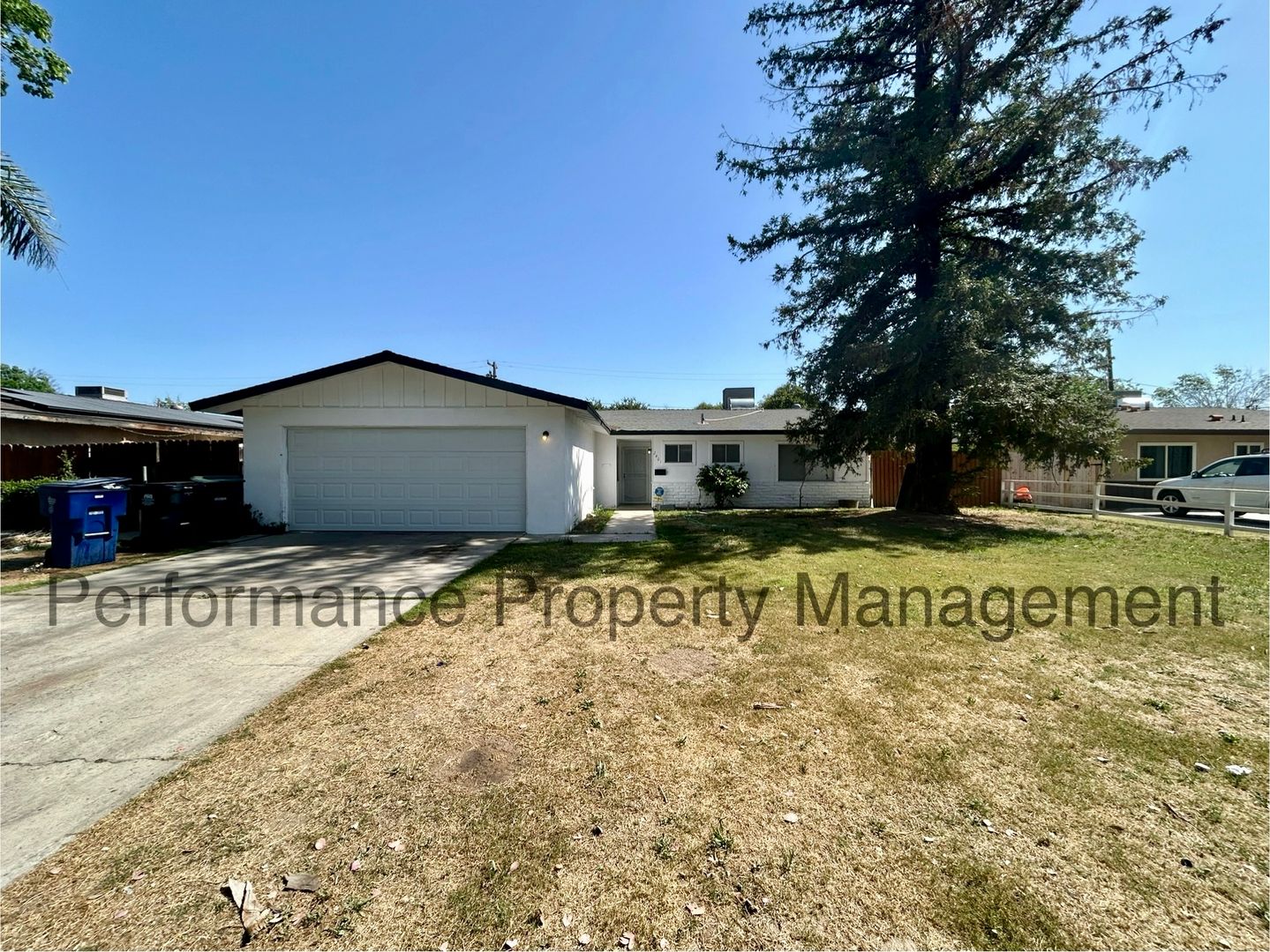 Bakersfield House: 2401 Sherwood Ave