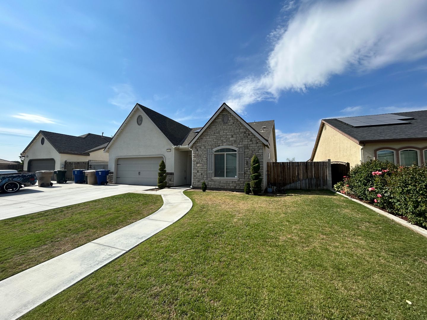 Bakersfield House: 10406 Alondra Dr