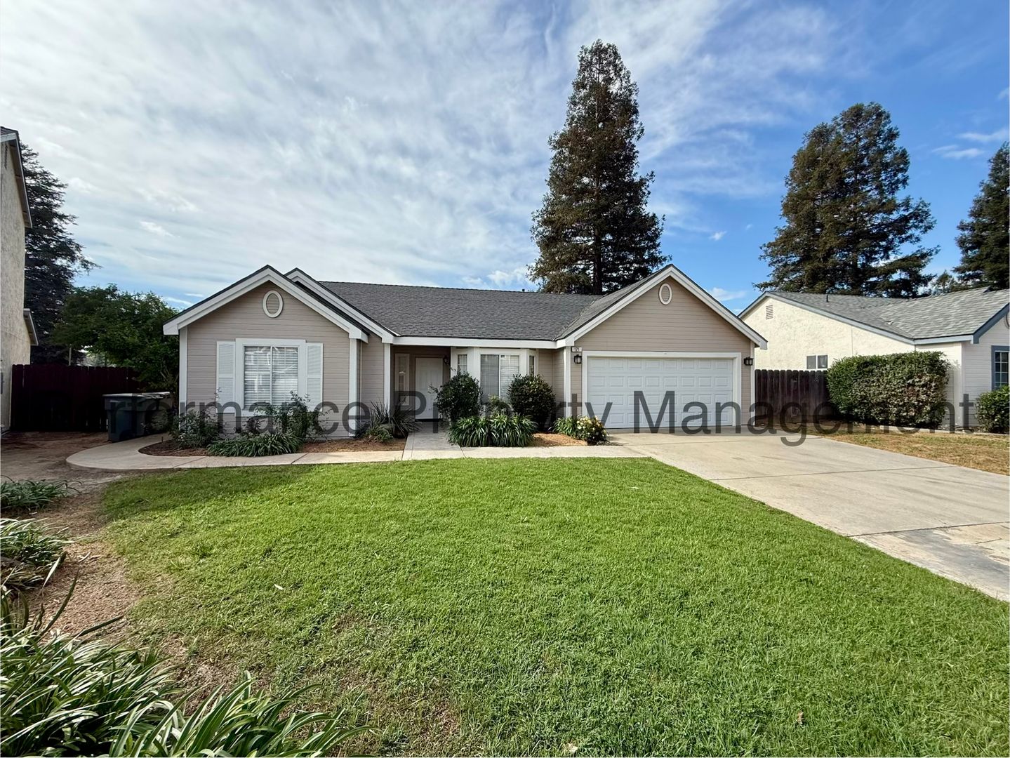 Fresno Condo: 8735 N Cedar Ave #121