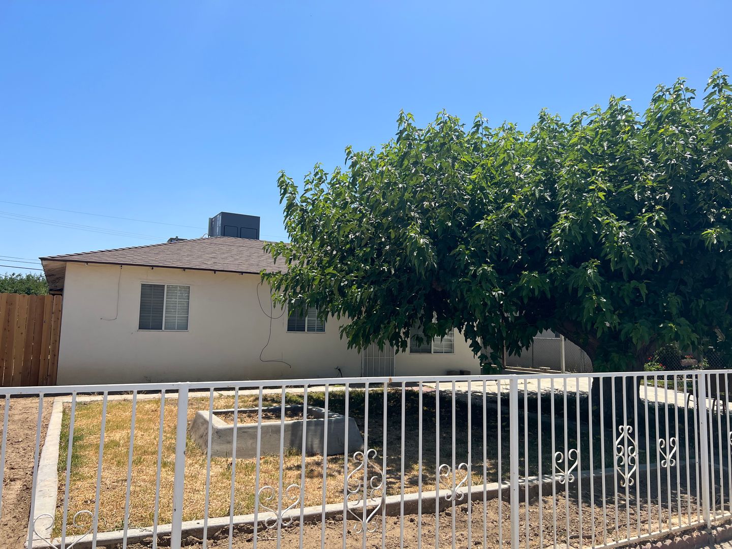 Lamont House: 8413 Bernard Ave