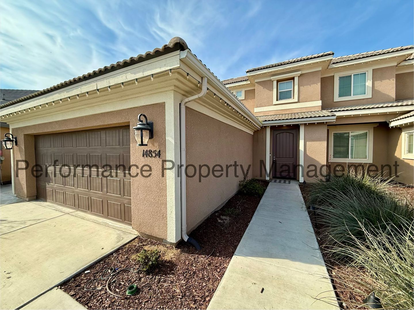Bakersfield House: 14854 Citrus Tree Ct