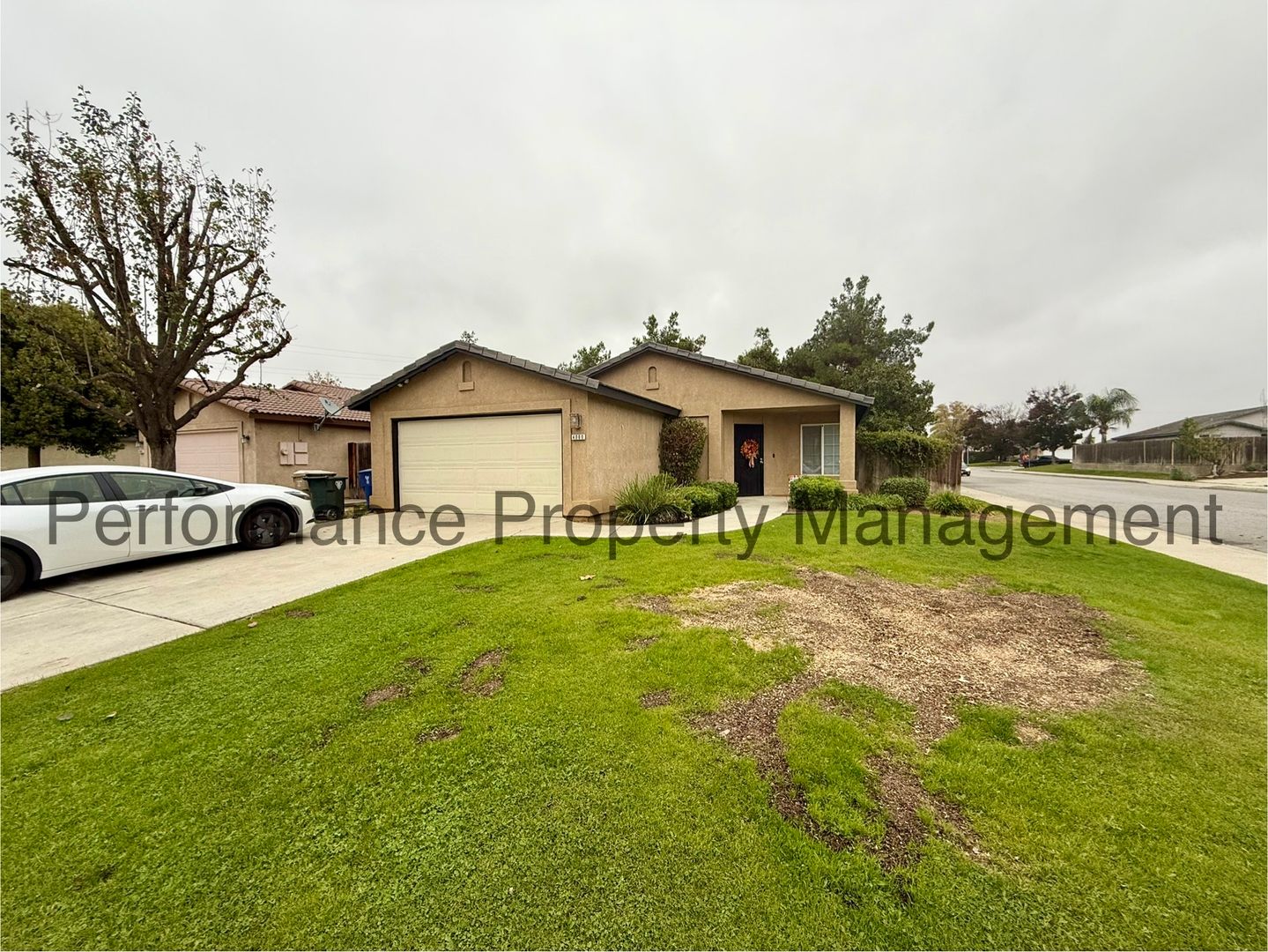 Bakersfield House: 4000 Viverone Ln