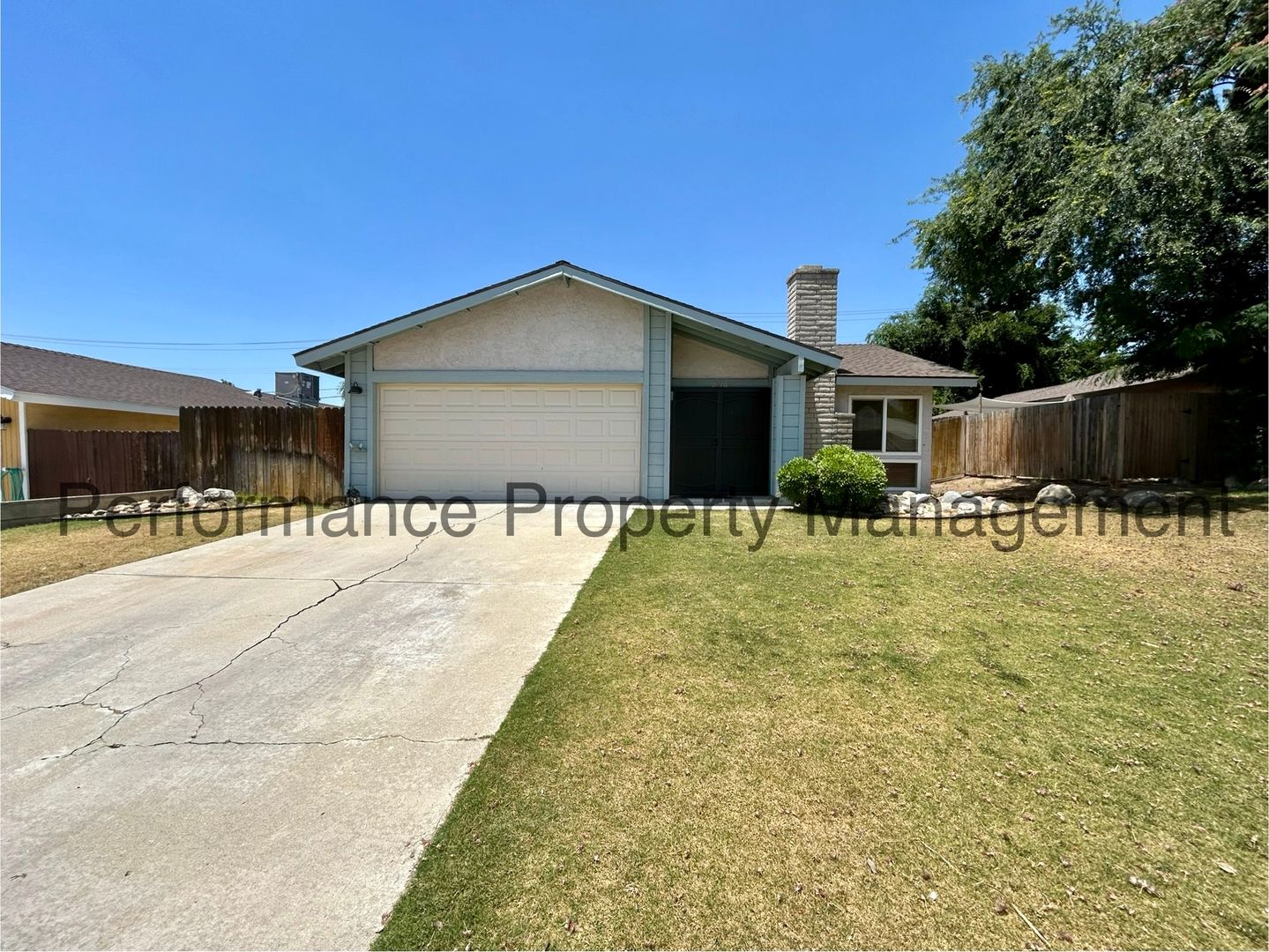 Bakersfield House: 2716 Catalina Dr