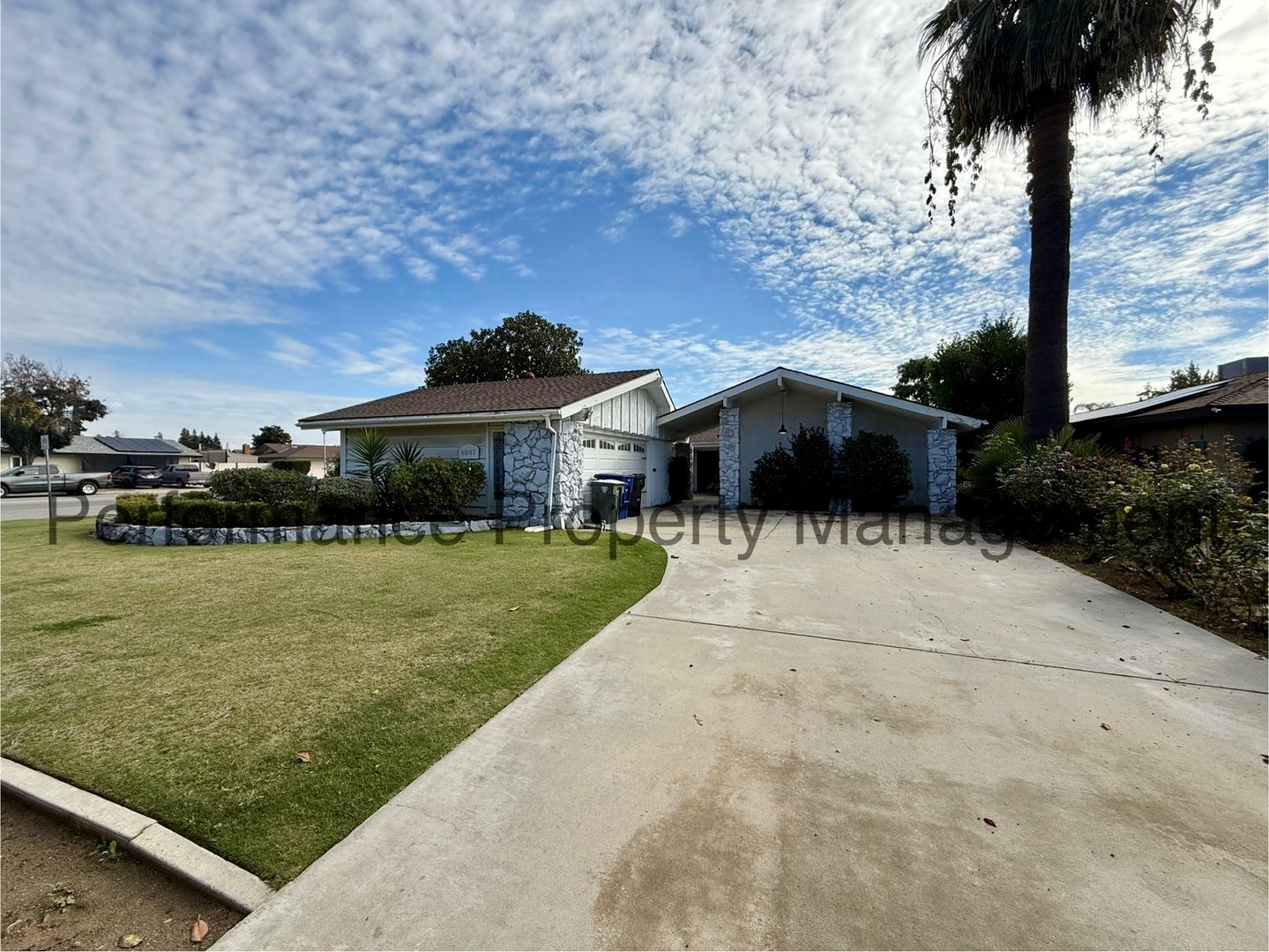 Bakersfield House: 6001 Hesketh Dr