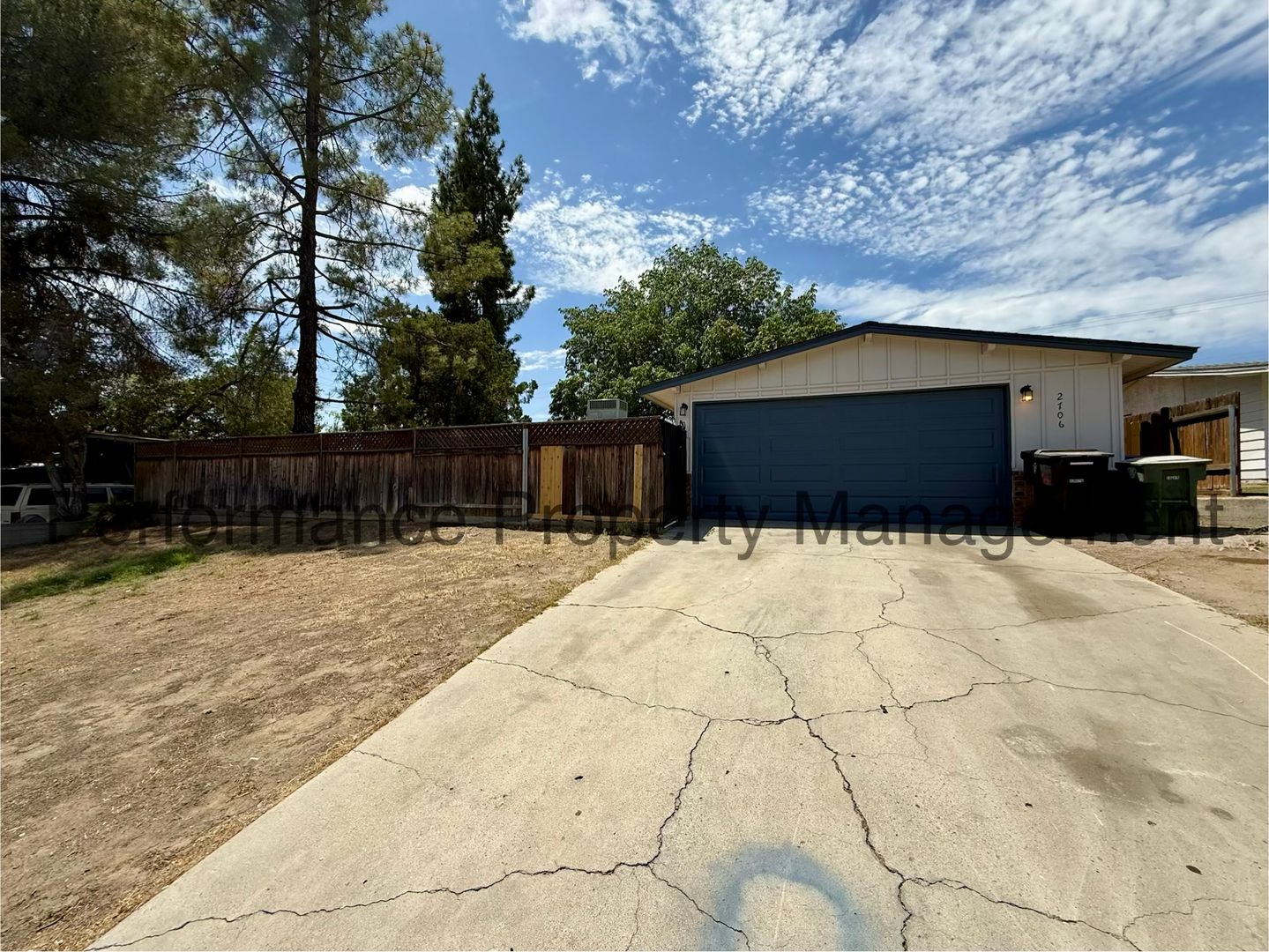 Bakersfield House: 2706 Pasadena St