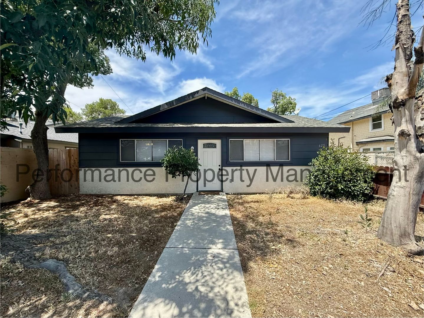Bakersfield Apartment: 625 A St