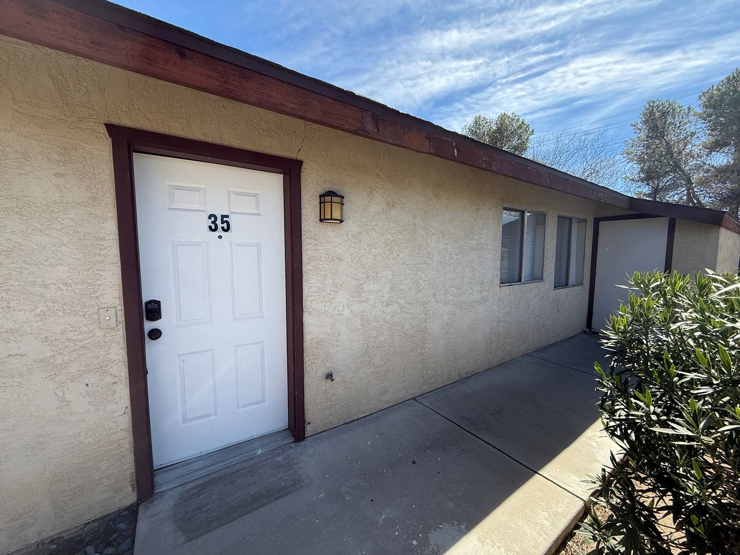 Ridgecrest Apartment: 840 E Ridgecrest Blvd #35