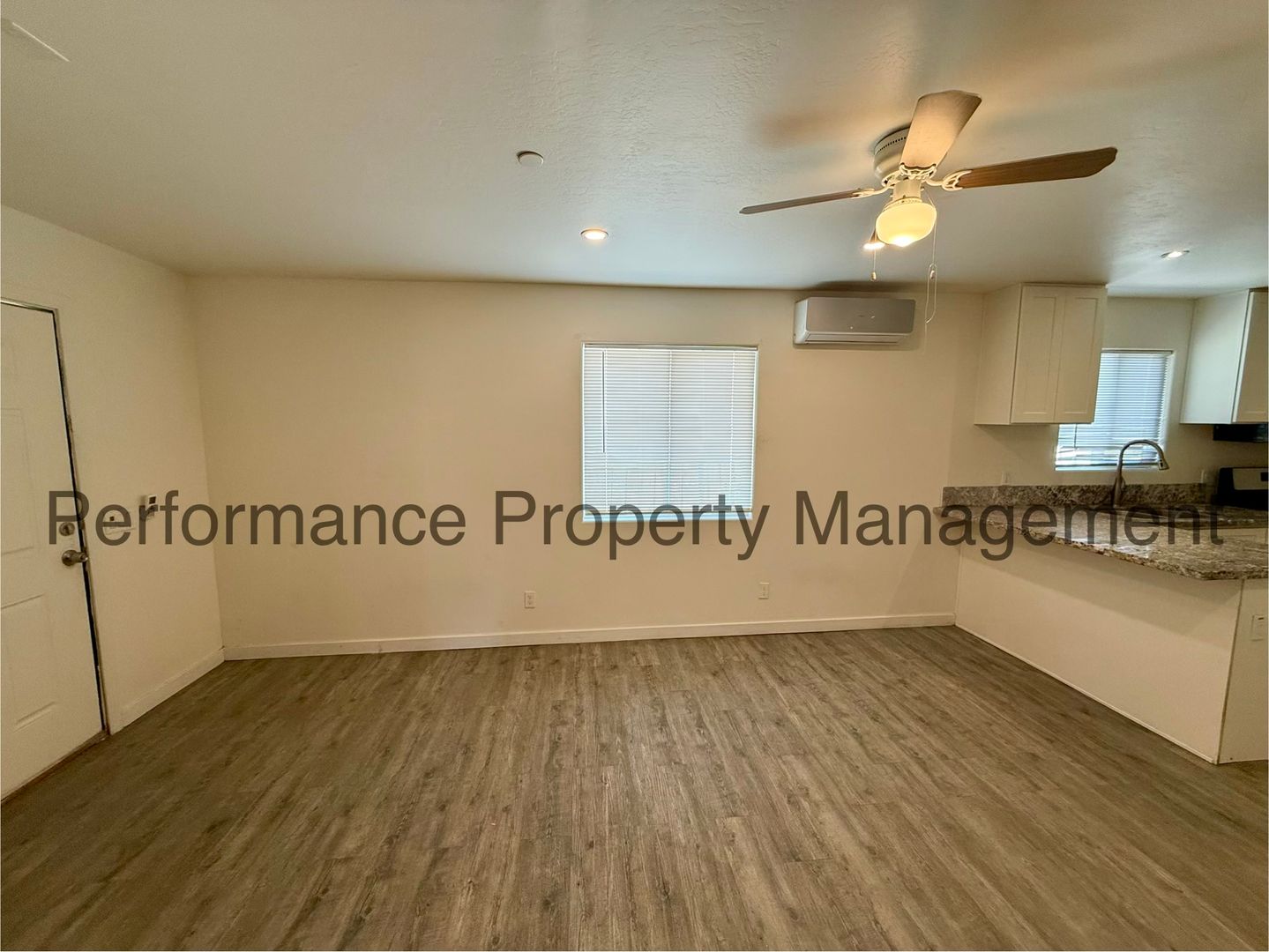 Bakersfield Apartment: 703 Decatur St