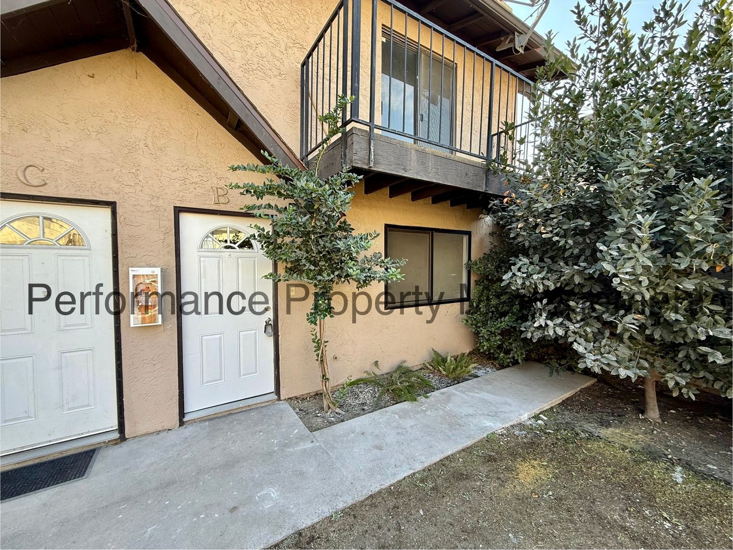 Bakersfield Apartment: 1108 McDonald Way