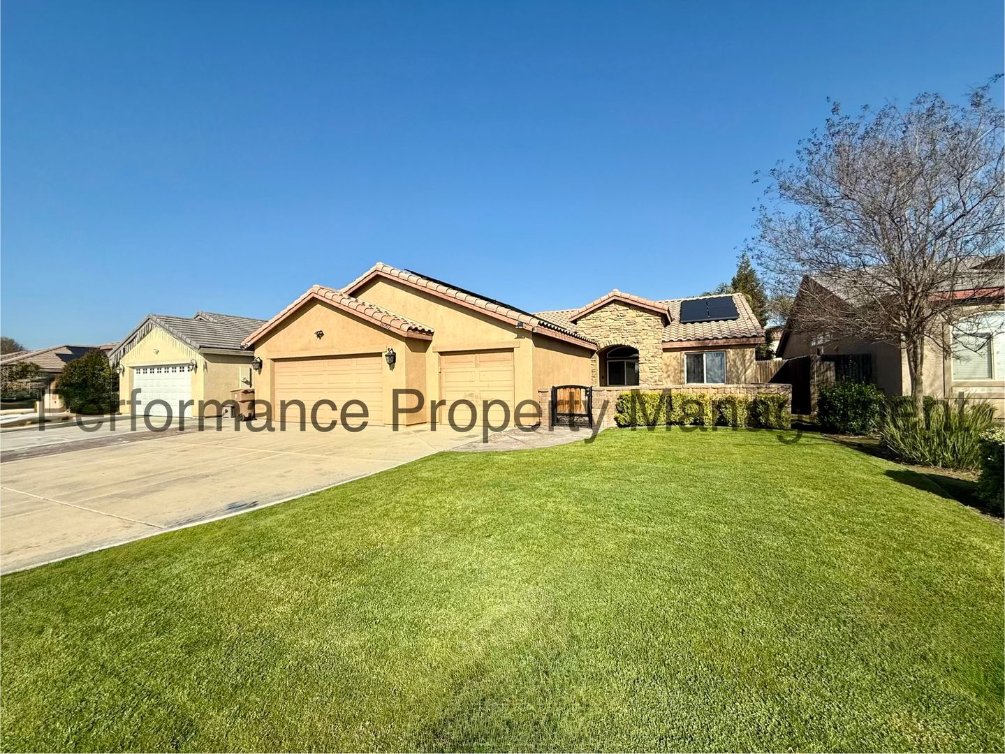 Bakersfield House: 10702 Montemar Dr