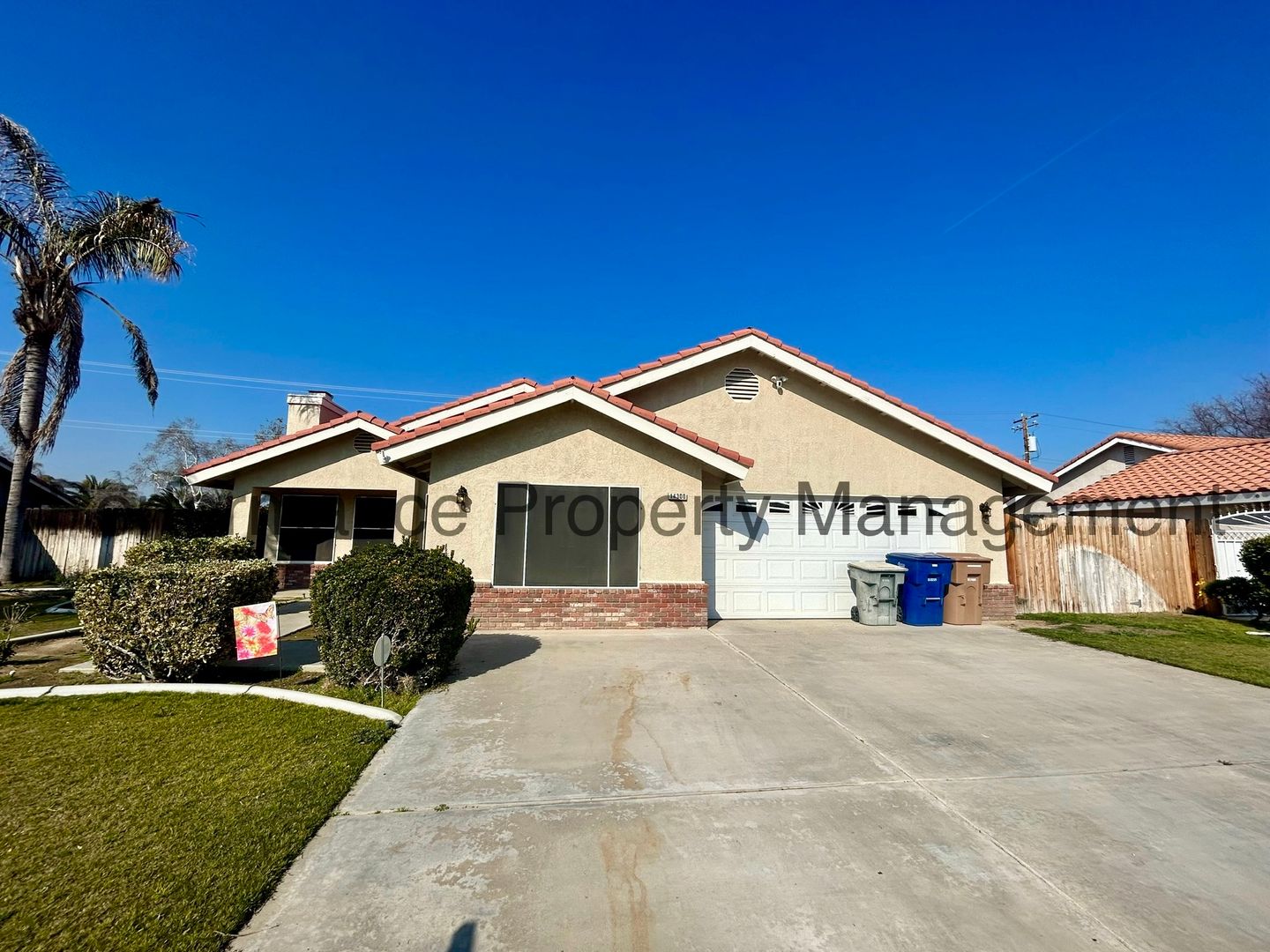 Bakersfield House: 14300 San Jose Ave