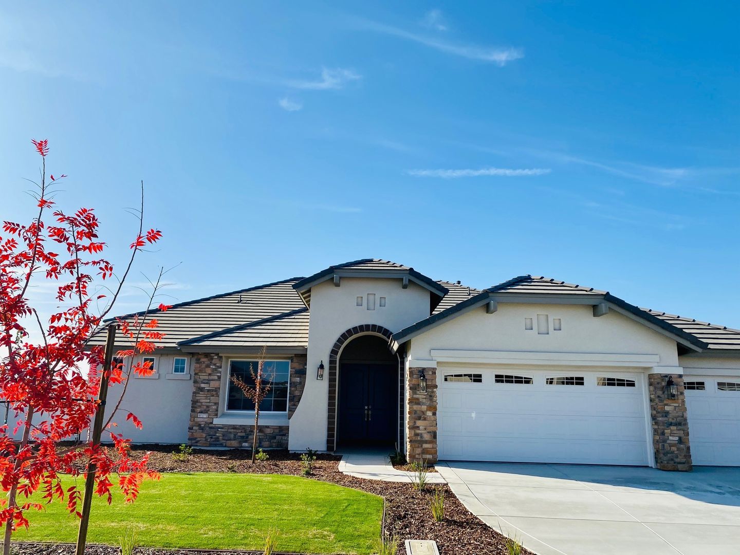 Bakersfield House: 11701 Hollybrook Ln