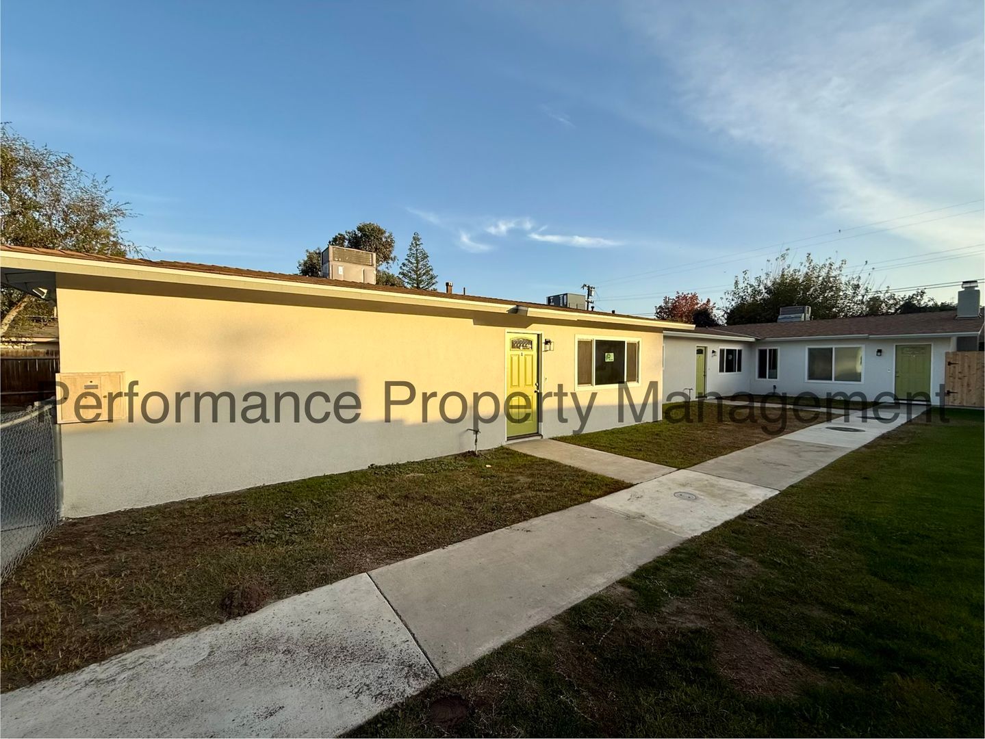 Bakersfield Apartment: 3401 Squire Ln