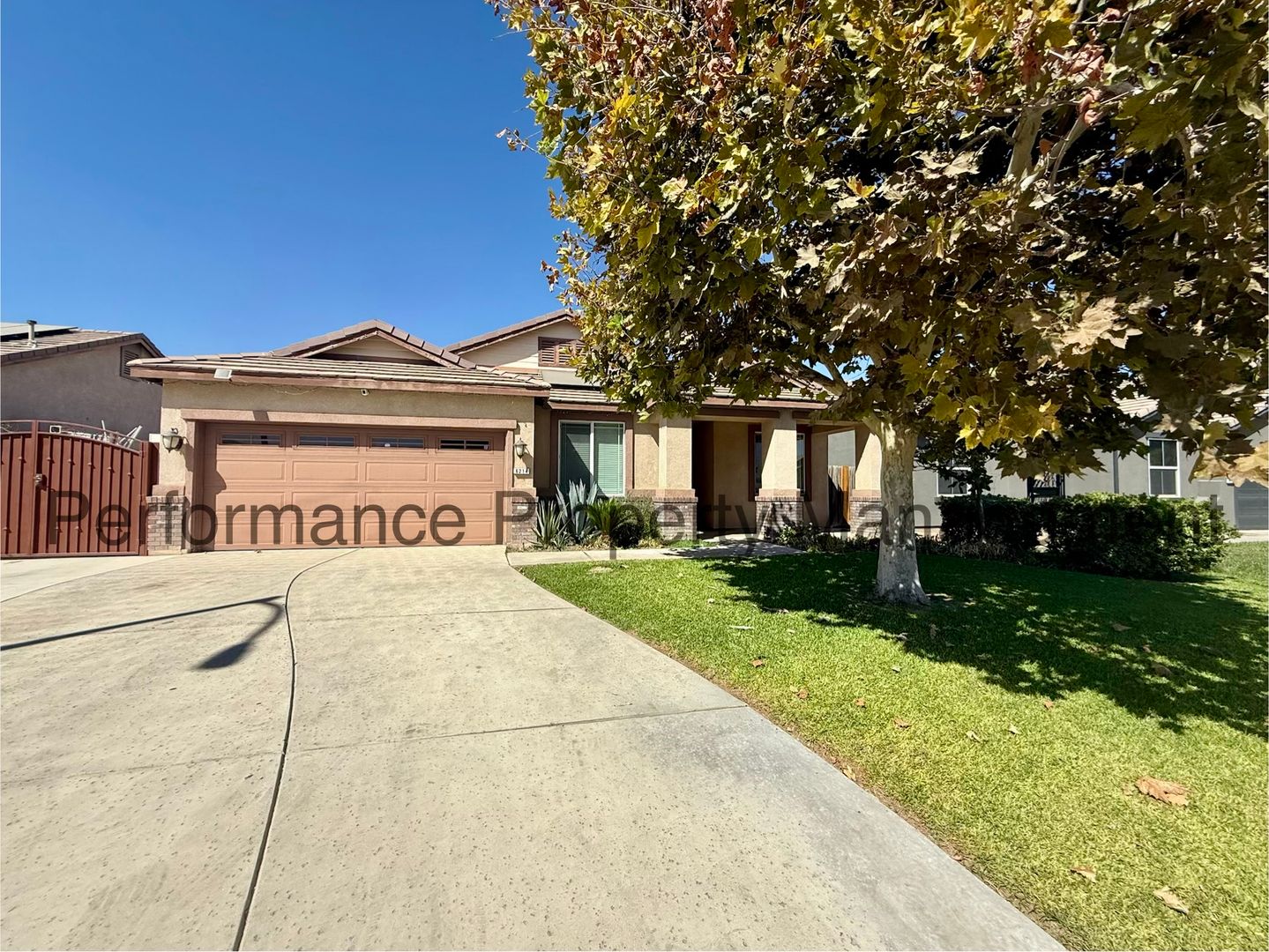 Bakersfield House: 6214 Ocean Jasper Dr