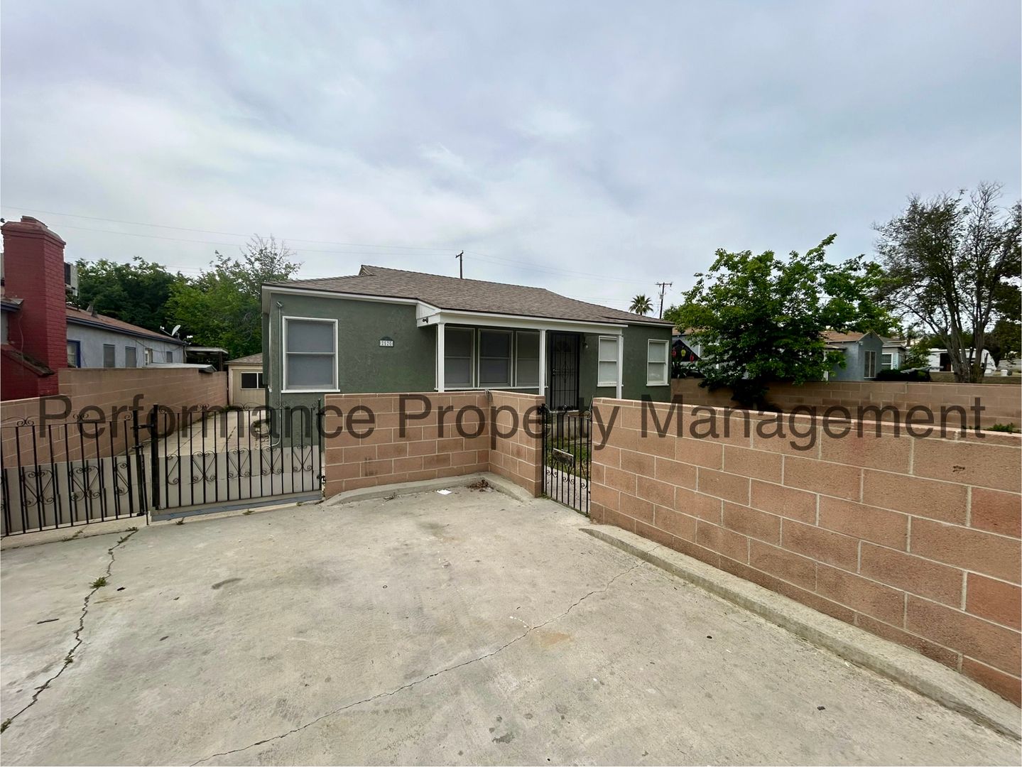 Bakersfield House: 2520 Loma Linda Dr
