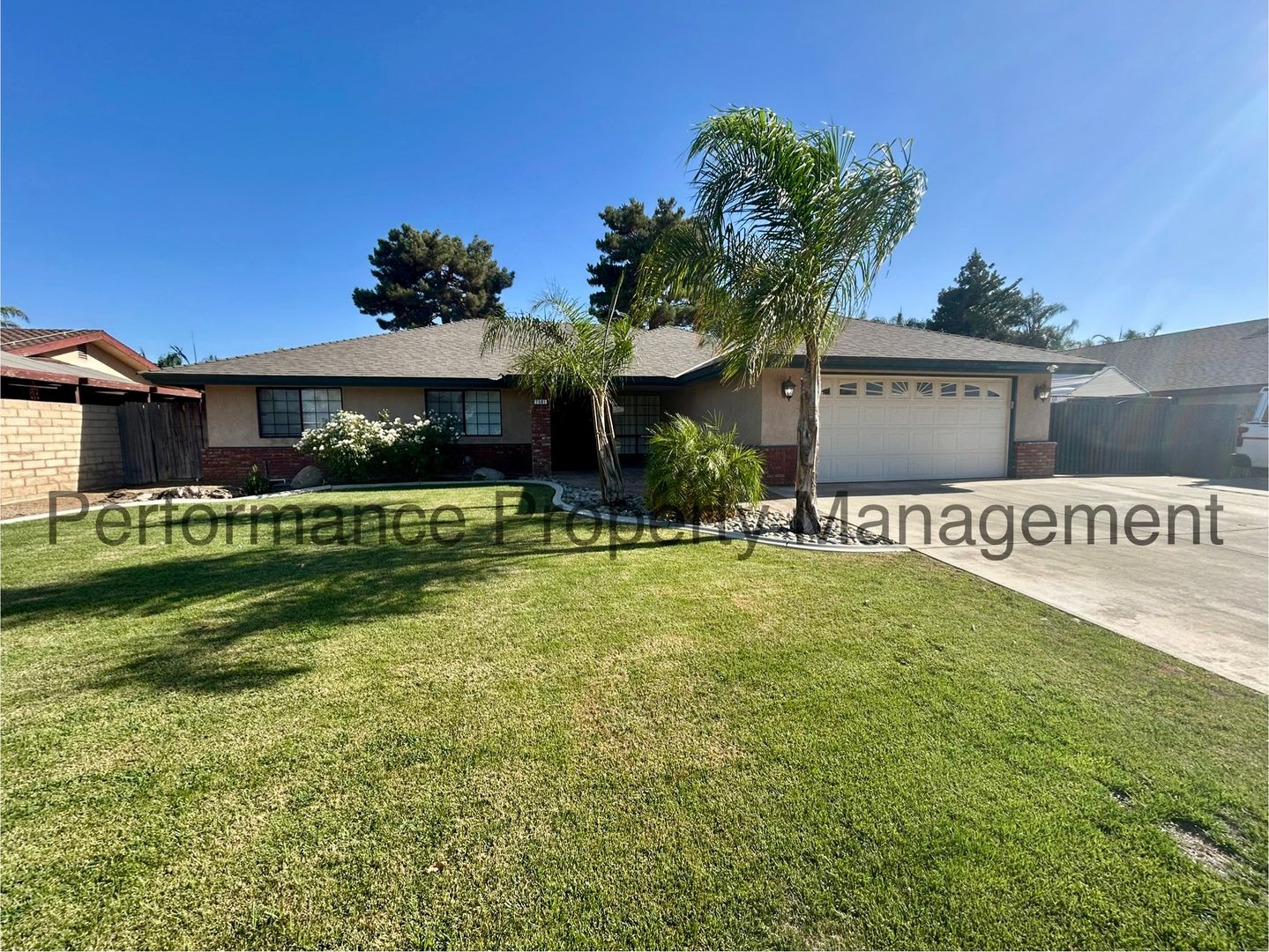 Bakersfield House: 7501 Lucille Ave
