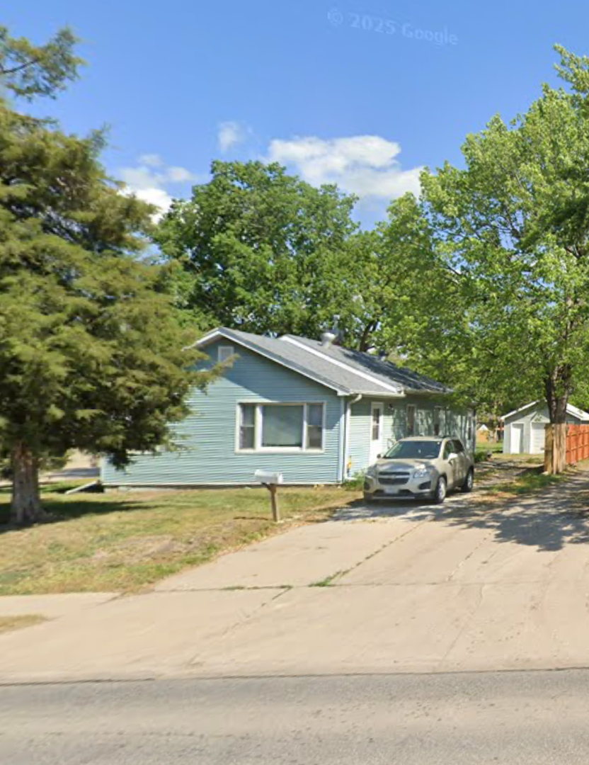 Lincoln House: 4248 Vine Street