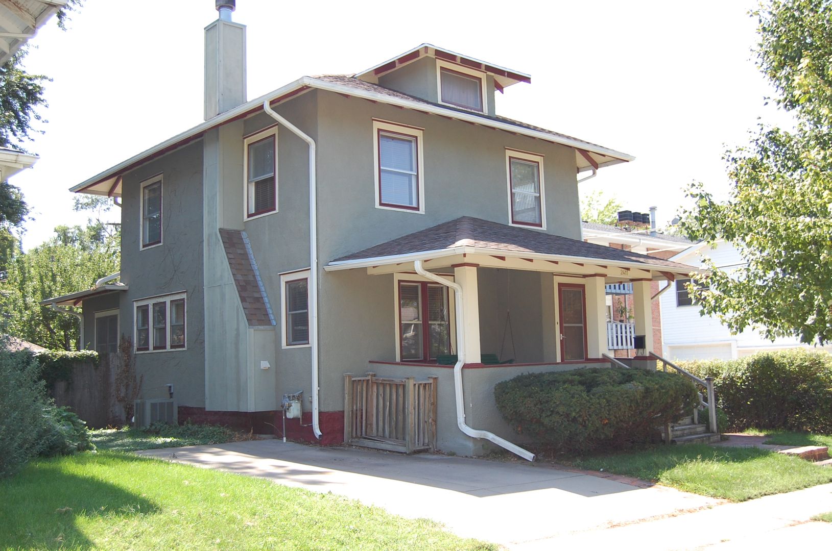 Lincoln House: 2411 C St