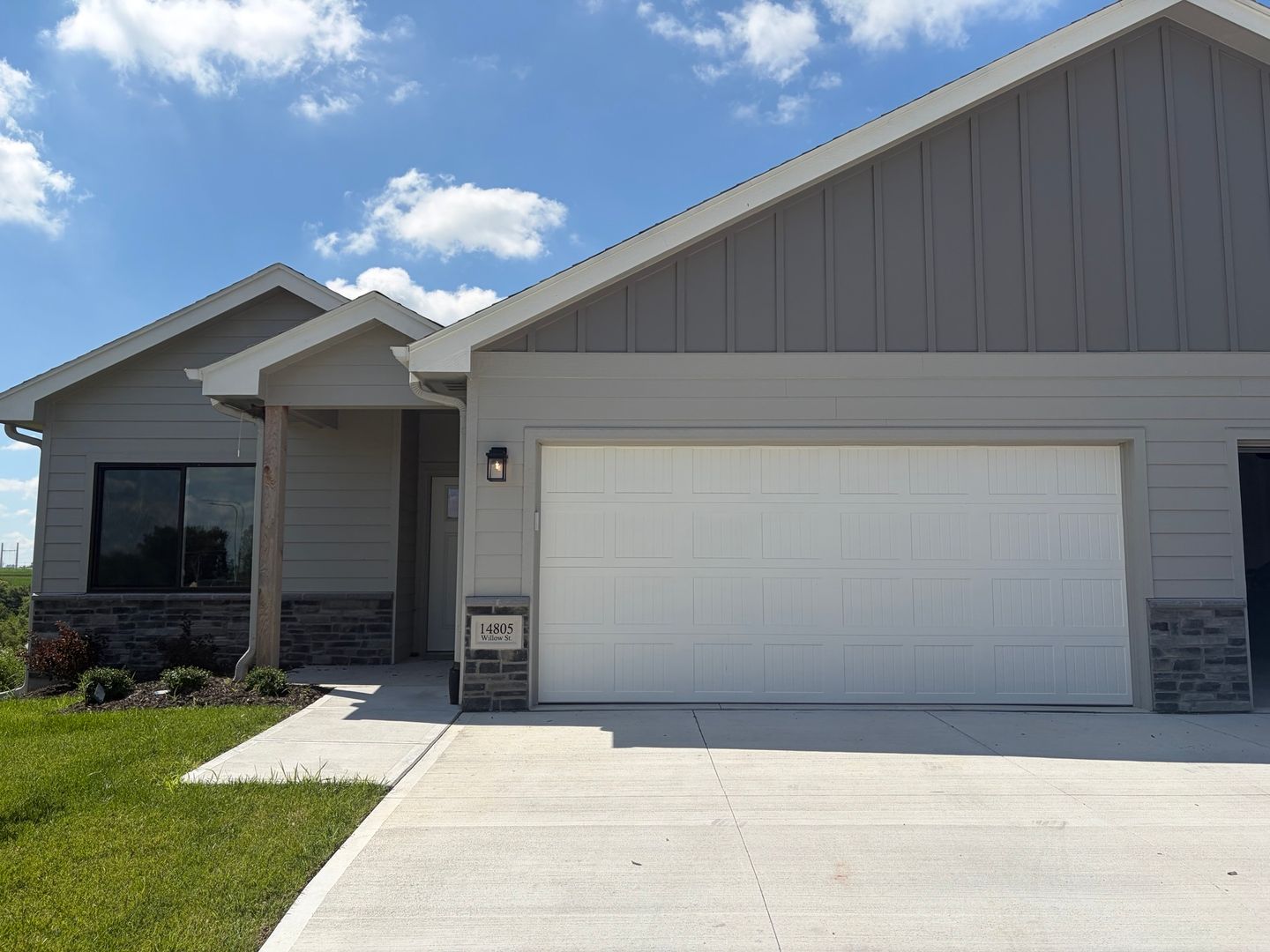 Bennington House: 14805 Willow Street