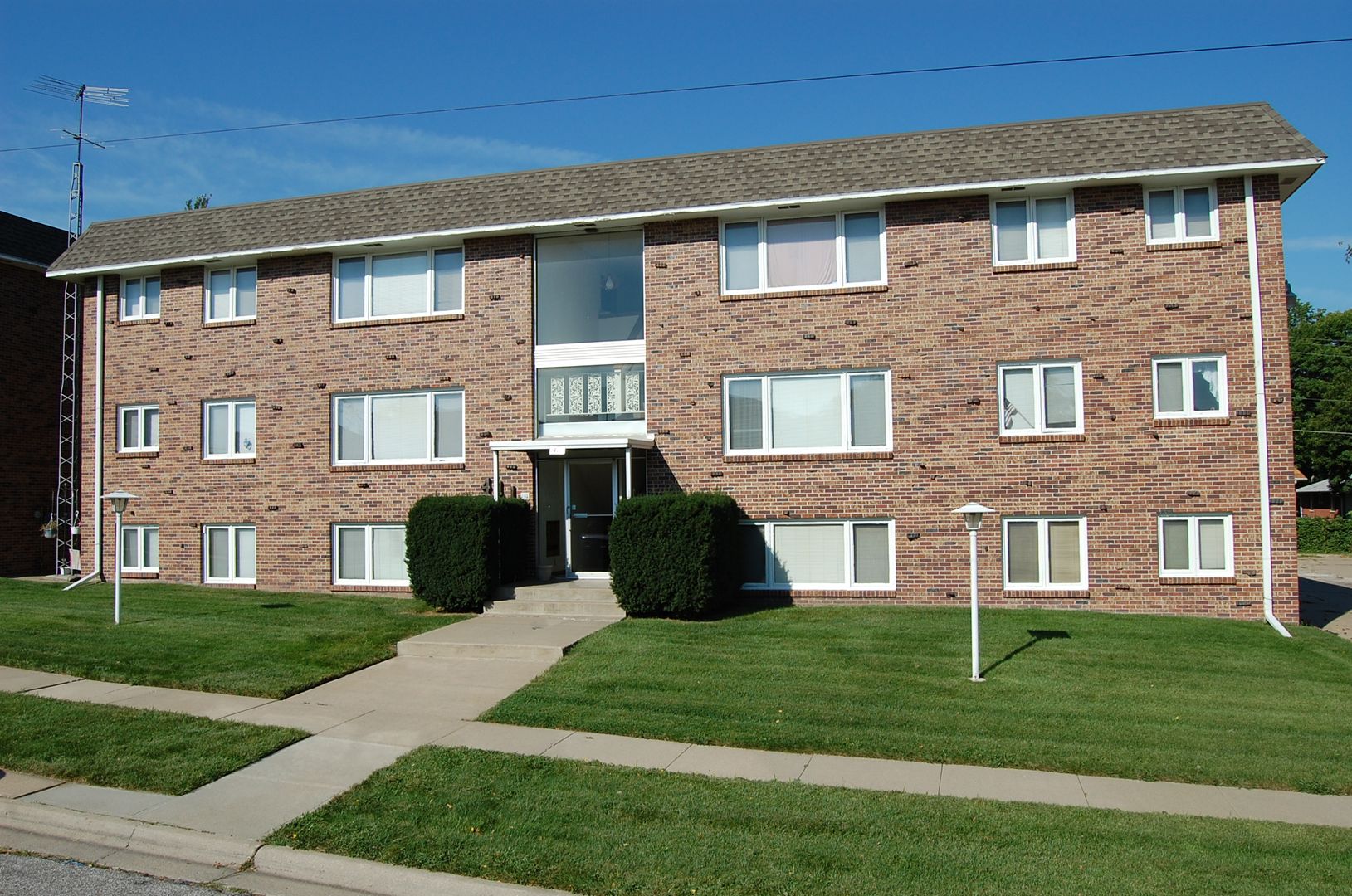 Lincoln Apartment: 401 N 57th St