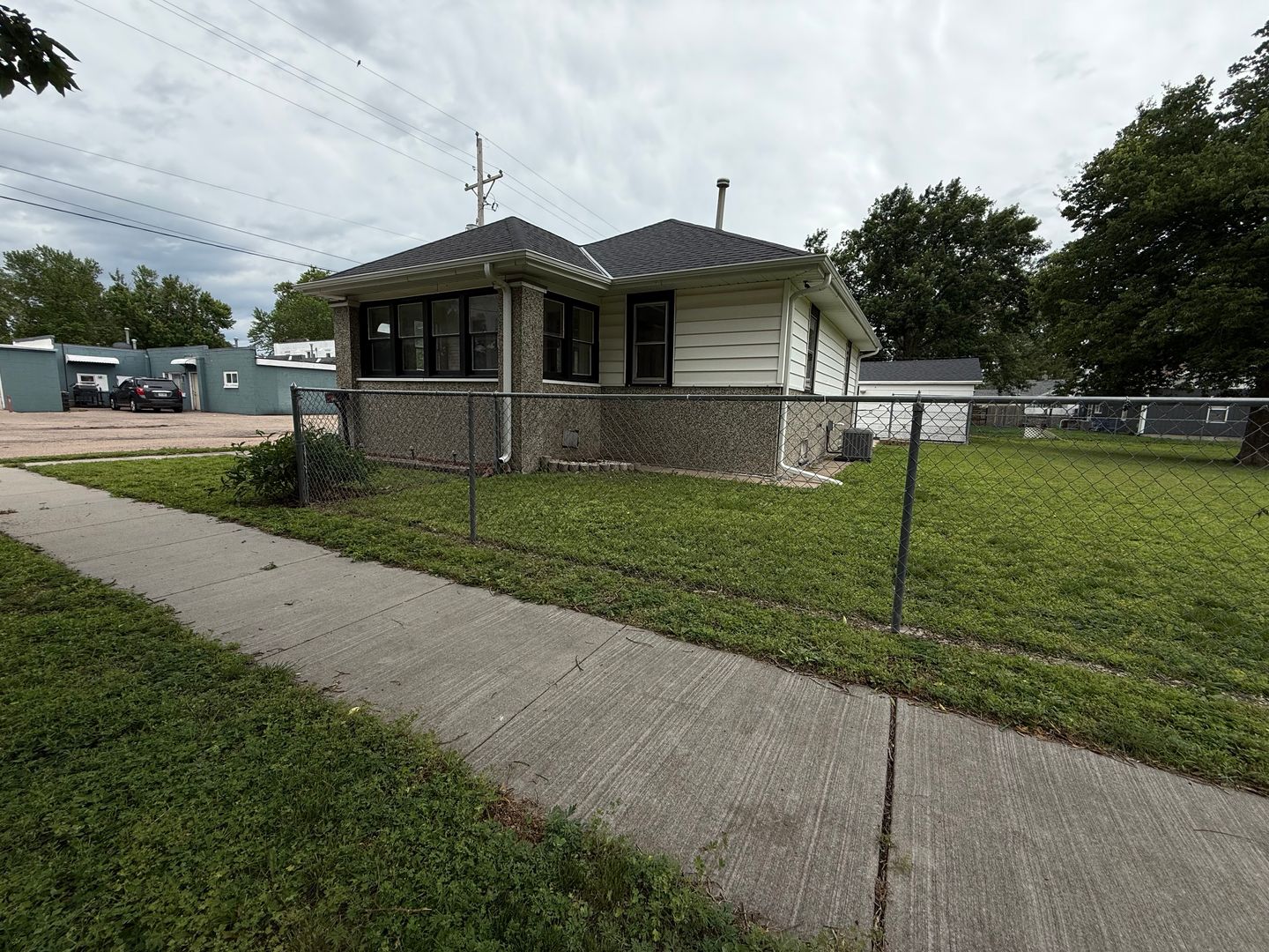 Grand Island House: 1514 N Wheeler