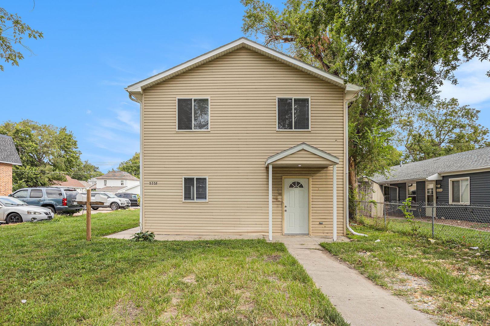 Lincoln Apartment: 2228 Orchard Street