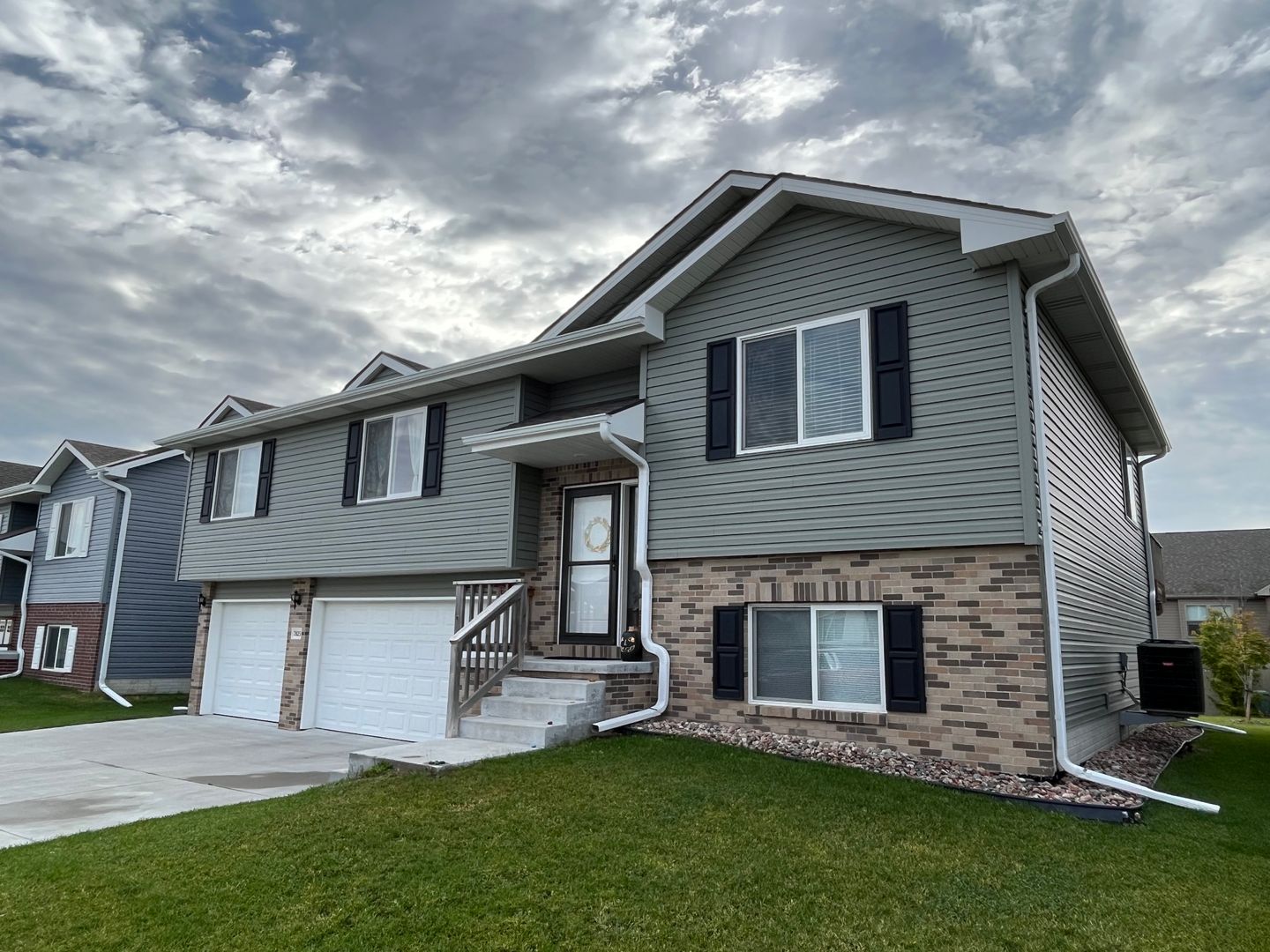 Lincoln House: 7825 Yankee Woods Dr