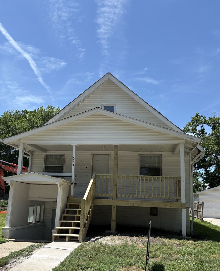 Lincoln Apartment: 1541 Whittier Street