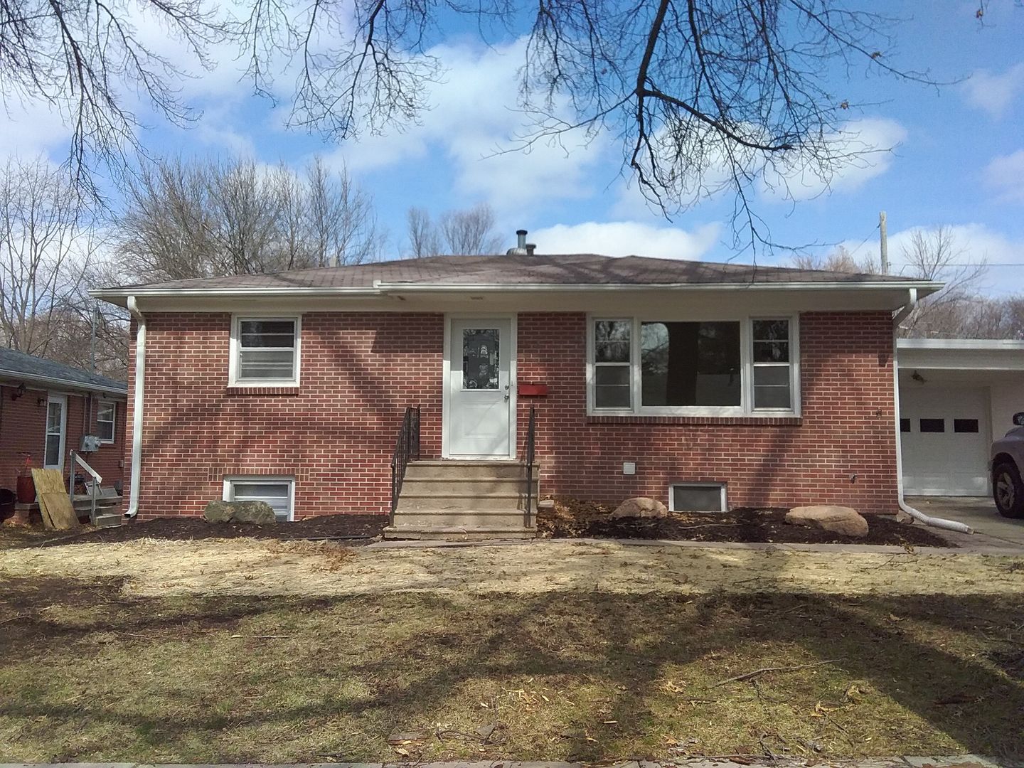Lincoln Apartment: 3924 D Street