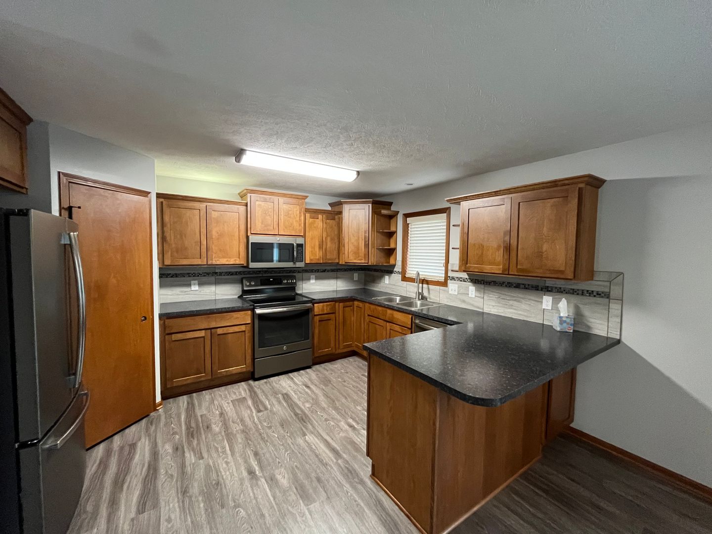 7825 Yankee Woods Dr 5 of 12